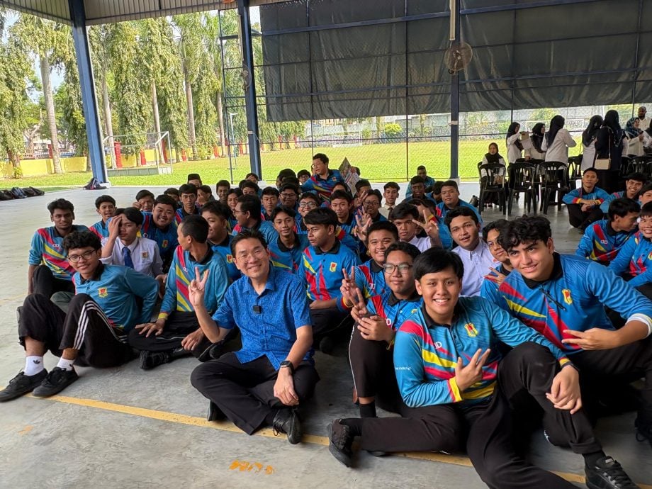 （大北马）峇央峇鲁诊所增停车位 沈志勤拨款提升选区设施