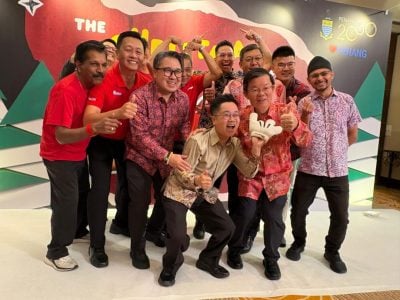 首长选区服务中心佳节献爱心  10慈善单位各获3000令吉