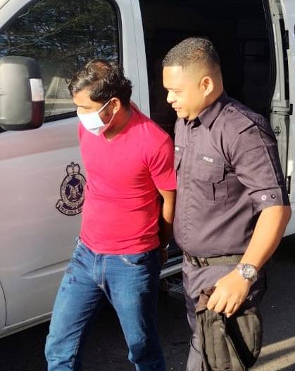 (大北马)情侣涉嫌联手破门行窃和藏有赃物被控,不认罪。