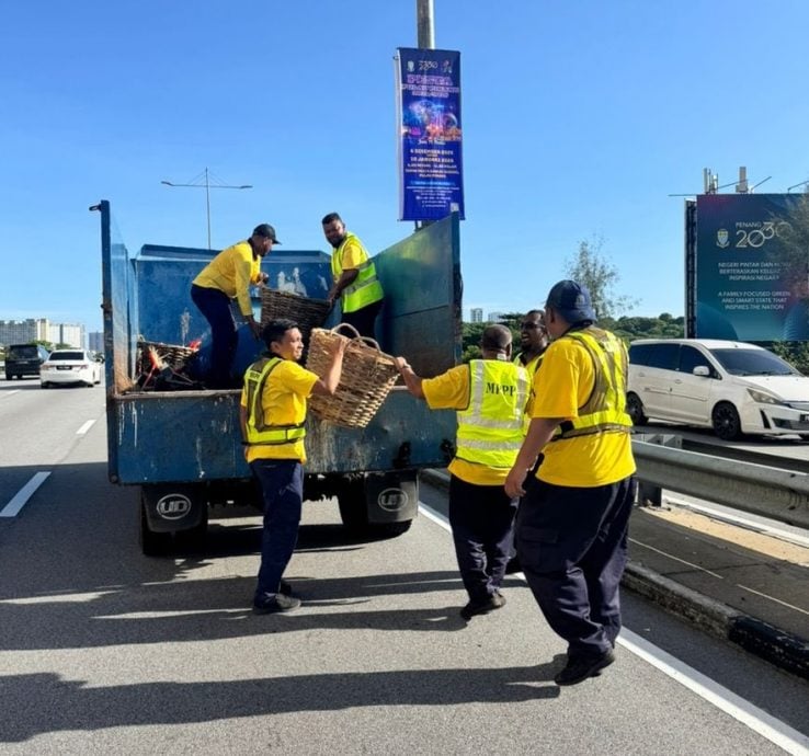 （大北马）敦林苍祐大道分界堤 两天清1.28公吨垃圾