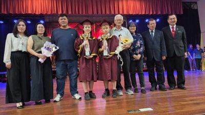 日得拉中华明年办学前班   罗文忠：欢迎送孩子来读