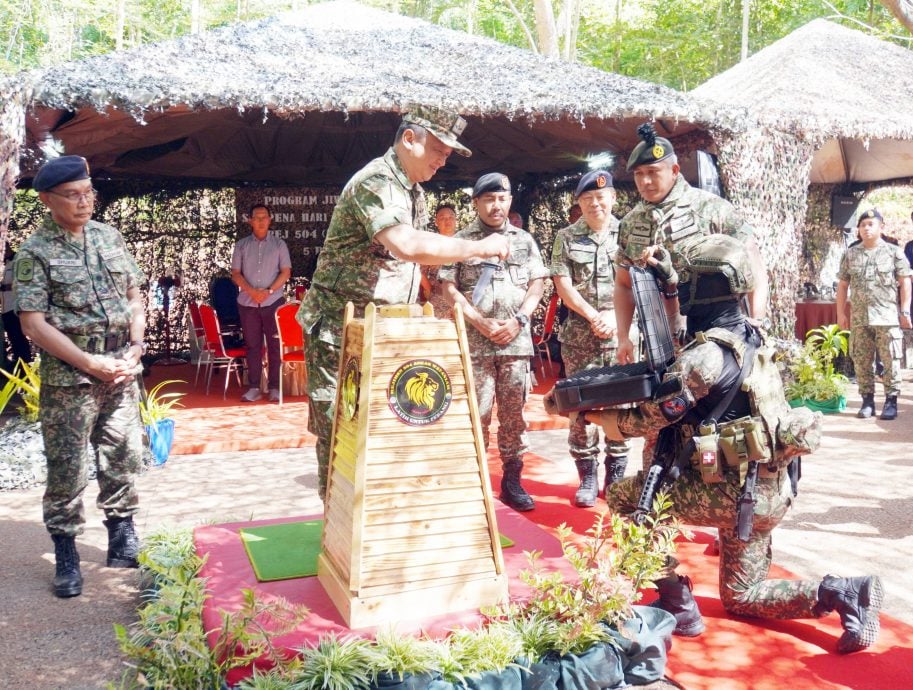 （大北马）玻王储欣慰全民水灾当前不退缩，挺身参与救援赈灾