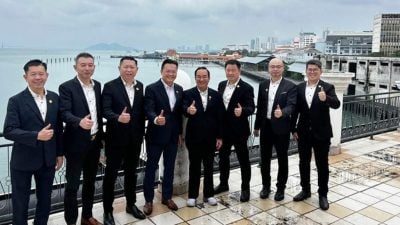 率槟华堂经贸组访杨顺兴 陈坤海高度肯定槟港务局表现