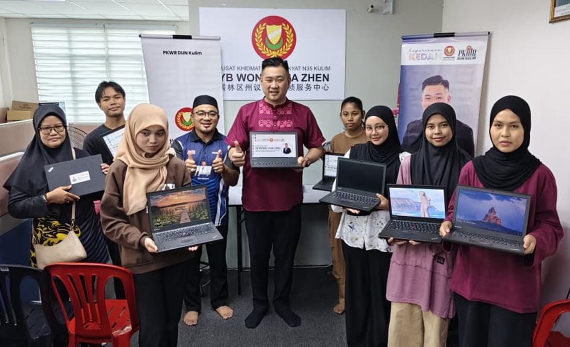 （大北马）黄佳祯赞助电脑 盼大专生毕业后回馈吉打