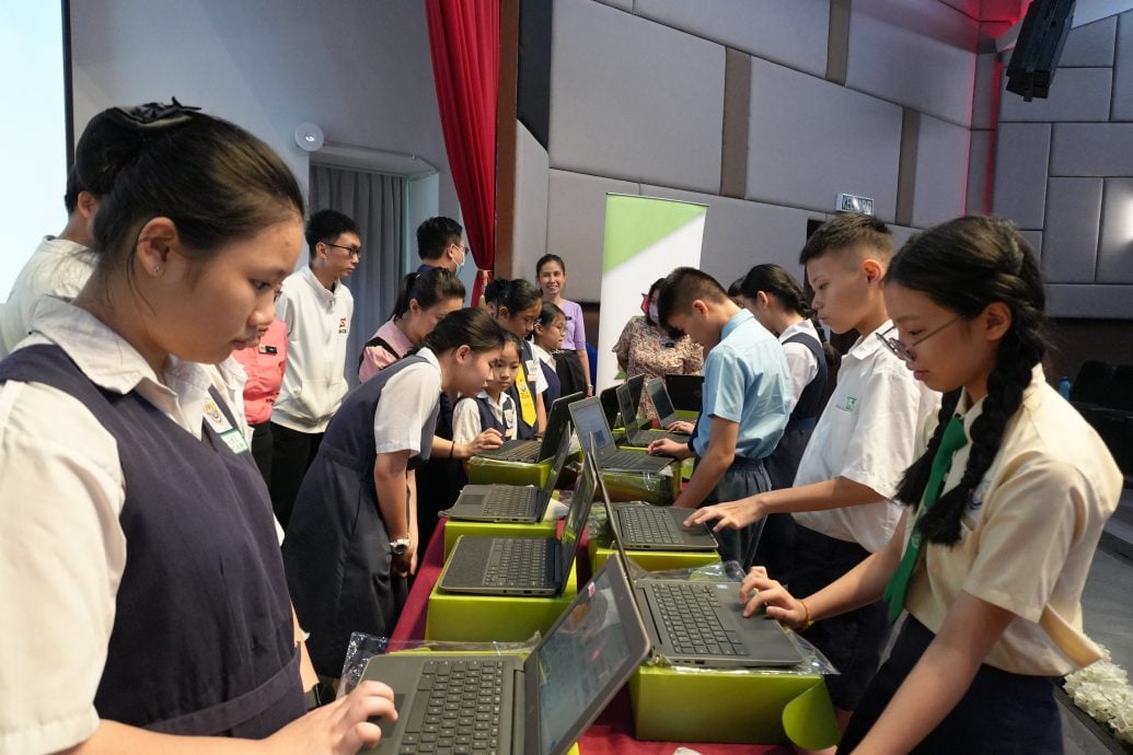 (大都会)本报「e梦成真」笔电助学计划/2图