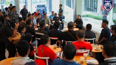 若四捧大马足总杯   摄政王：建议柔15日放假