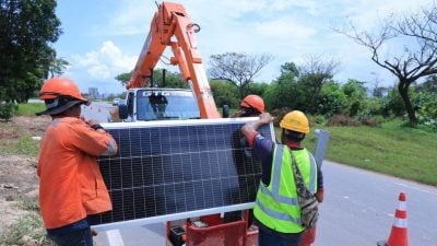 丹绒朗萨工业区换太阳能路灯 巴西古当市厅：料12月8日完成