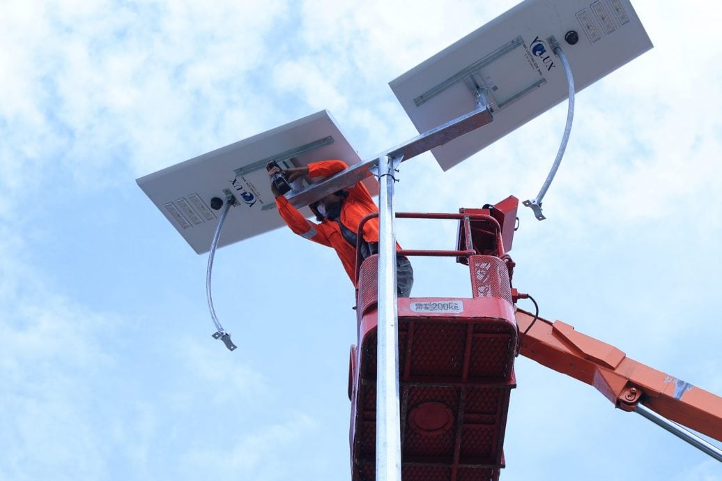 (已签发)柔:丹绒朗萨工业区获市政局 安装LED灯取代传统路灯