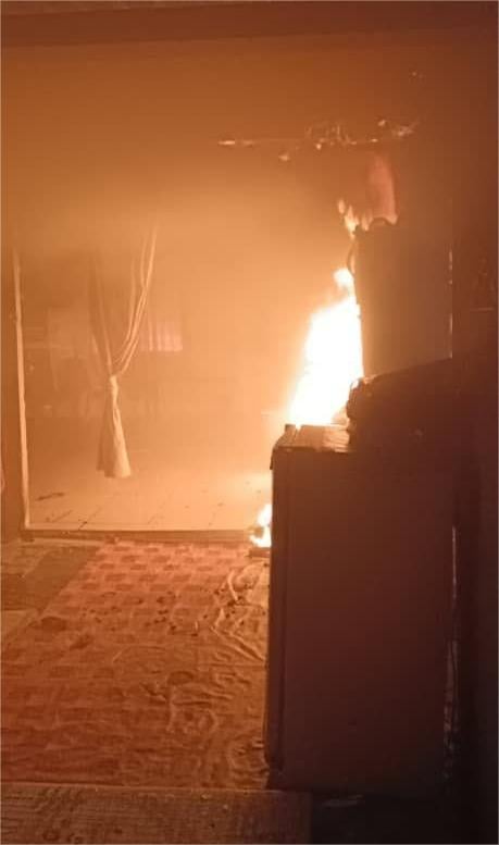 (已签发)柔:加亨28碑住家火患 屋主一家外出逃劫