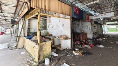 銮加冕小贩中心清空   旧建筑正式走入记忆