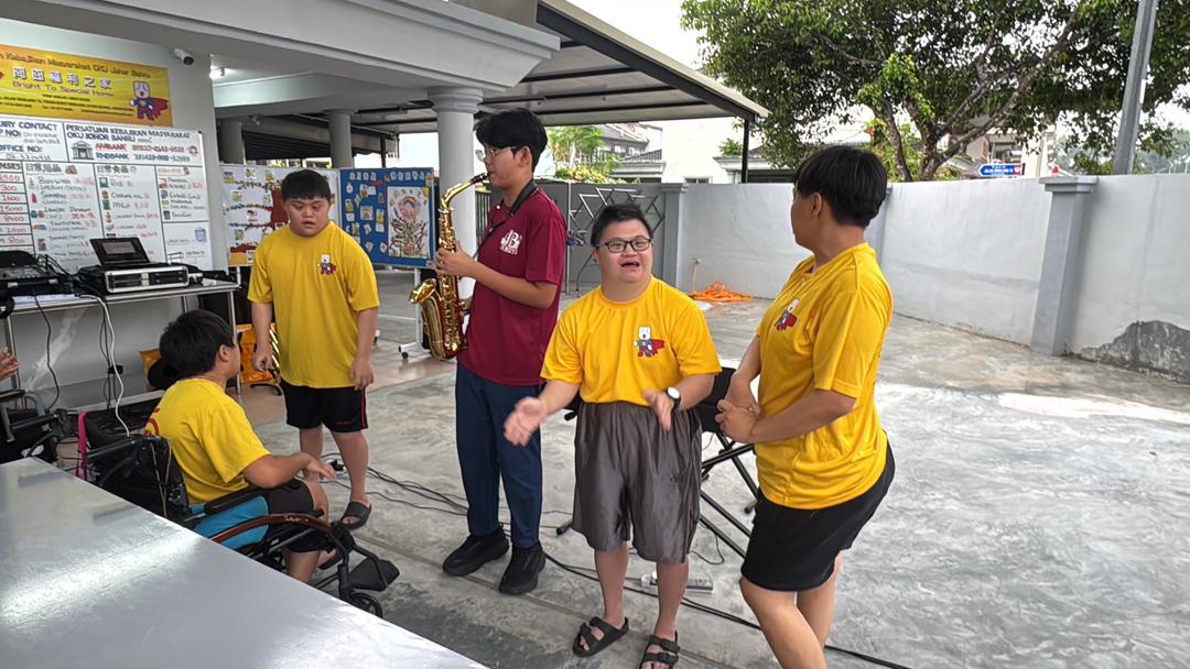 (已签发)柔:善心美事:JB Boyz跨越文化国度行善 以音乐疗愈弱势群体