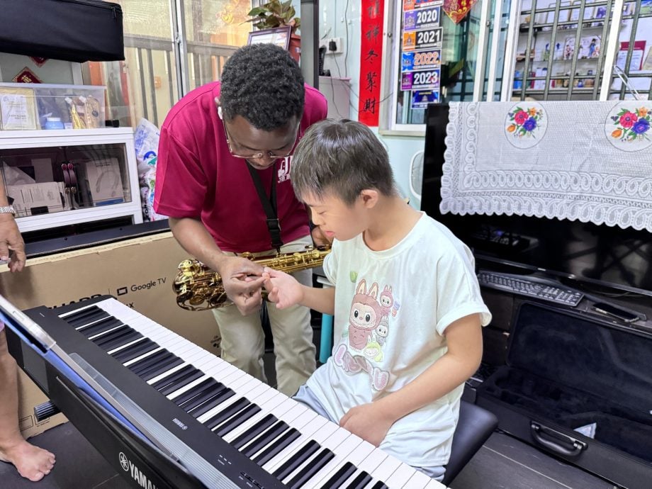 (已签发)柔:善心美事:JB Boyz跨越文化国度行善 以音乐疗愈弱势群体