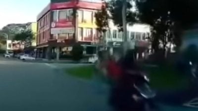 女会计遭摩托车匪攫夺   民众受促留意