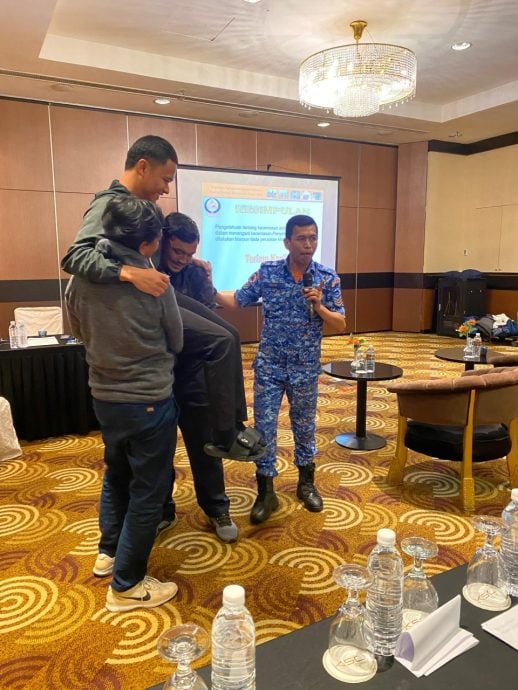 做好准备应对水灾   柔各单位待命