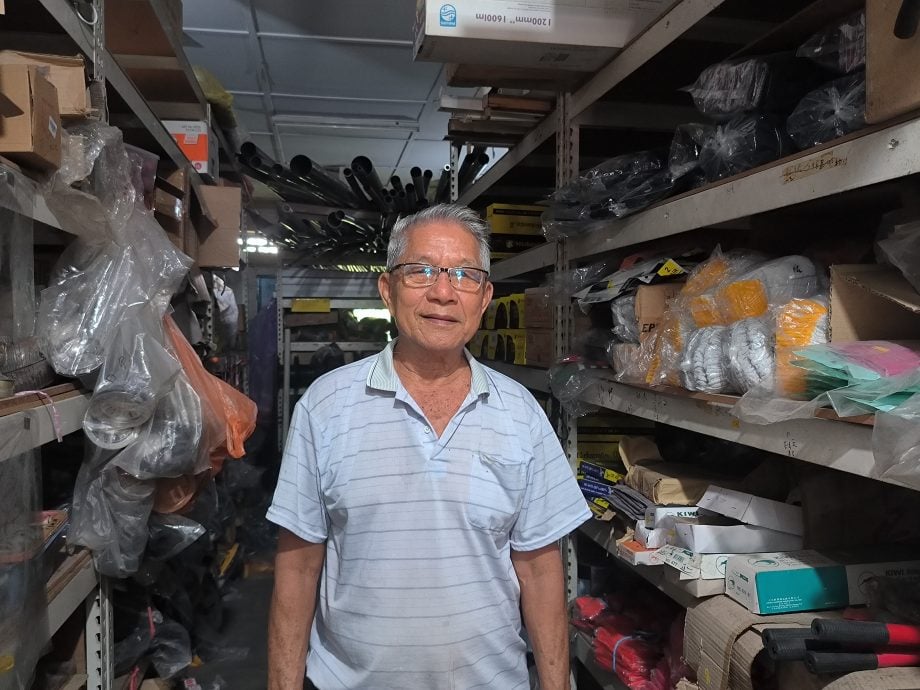 (已签发)柔:**版三头**武吉峇都新村10小时低电压 电器“罢工”惊魂记