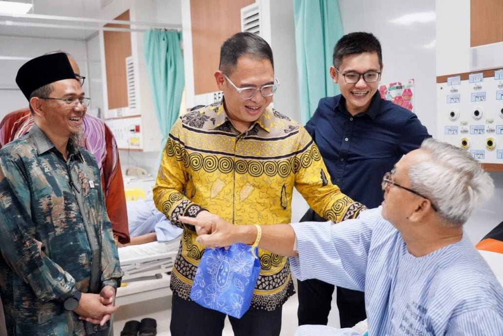 新山中央医院采新设备 6天施45台泌尿科手术