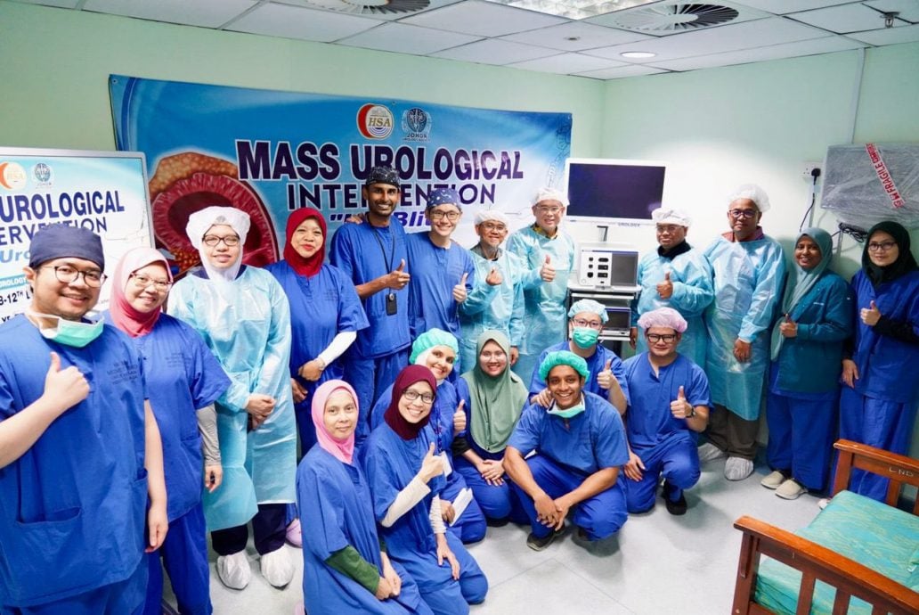 新山中央医院采新设备 6天施45台泌尿科手术