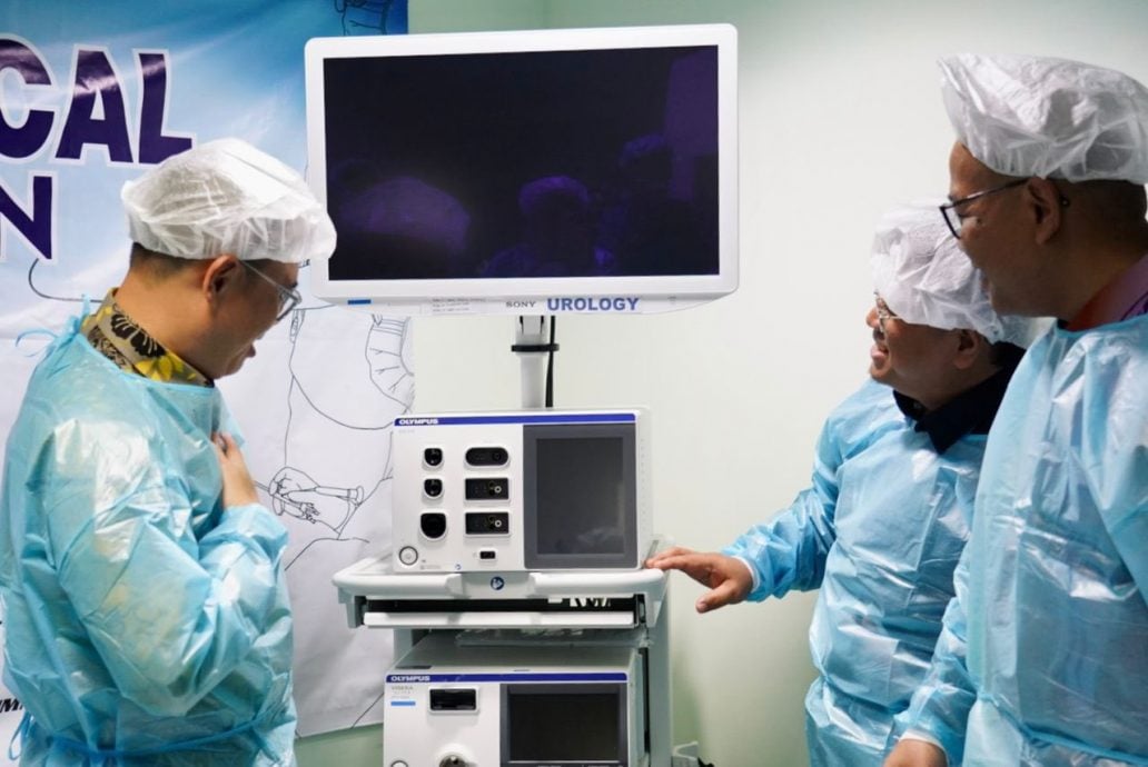 新山中央医院采新设备 6天施45台泌尿科手术