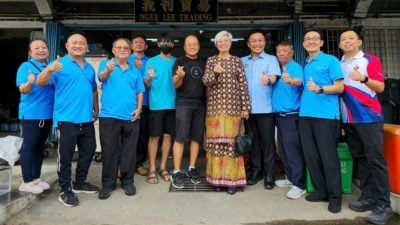 获峇京果商公会协助  峇29商店加入MyKasih计划