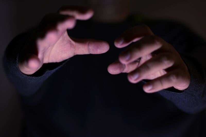 （已签发）柔：狮城二三事：外籍男学生为延准证  性贿赂狮城中年男移民局官员