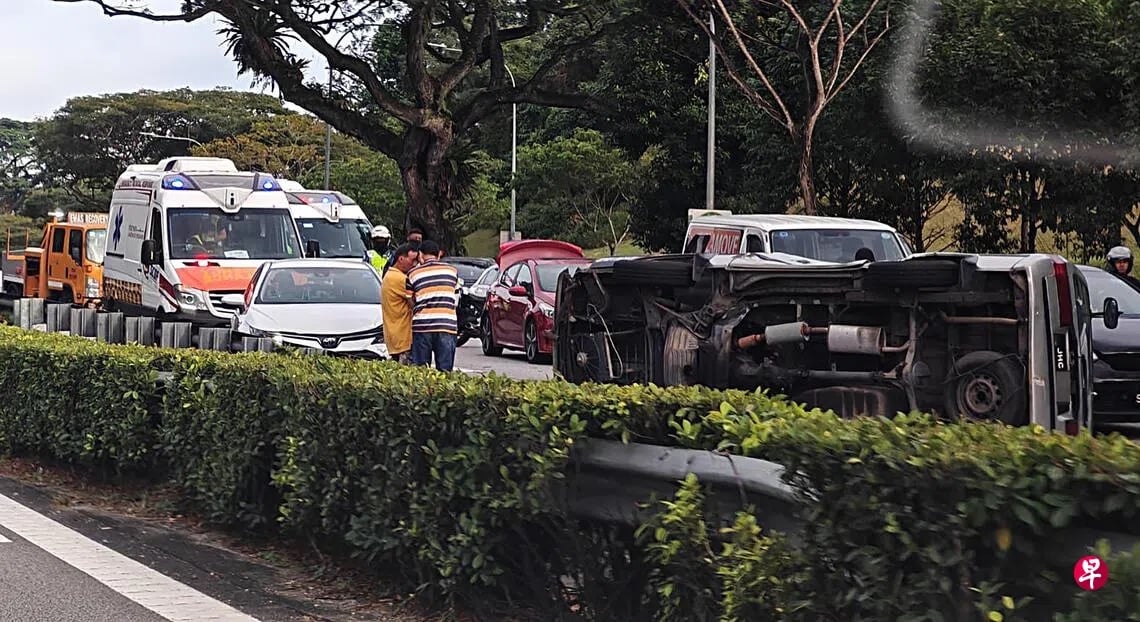 (已签发)柔:狮城二三事:PIE六车连环撞 一人送院