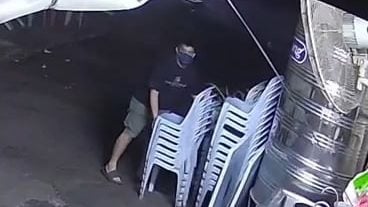咖啡店塑胶椅成毛贼目标！麻坡2业者近30椅子被偷