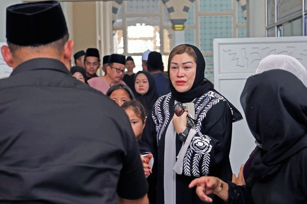 （邦莫达）芝芝发文悼念：邦莫邦为人善良慷慨