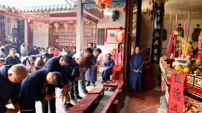 新旧对照 | 陈开顺故里开龛仪式及身分争议圆满解决