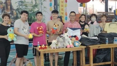 韩国商家大爱无疆界     8000套新旧衣服赠大马