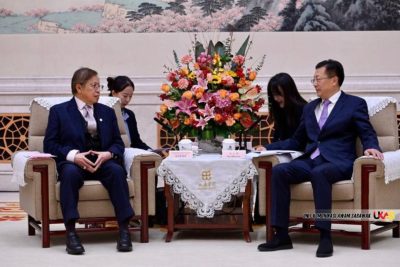 推动砂低碳枢纽发展 . 总理 江苏副省长 对话