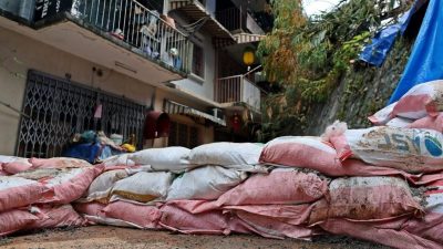 友乃德花园土崩动工修复   居民：不可能一个月完成  