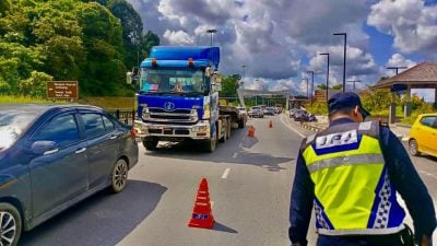 林梦陆交局取缔违规车