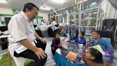 了解需求 加强教师福祉．砂教局长访林梦3校