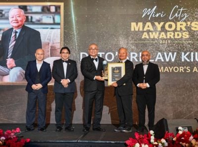 市局颁发22奖项 . 刘久健膺美里市长大奖