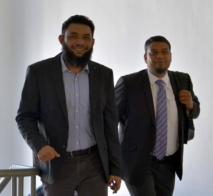 Papagomo涉脸书发假信息不认罪 · 5000保释金及一担保人保外候审