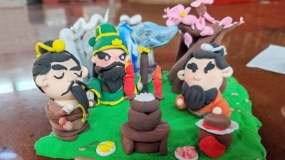 2025年马来西亚全国童话《三国动漫黏土大赛》槟城州赛事 郑智鸿《桃园三结义》作品夺冠