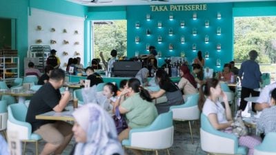 星洲展销会 | TAKATaka烘焙每日新鲜出炉 . 诗巫2分行堂食区选择多样