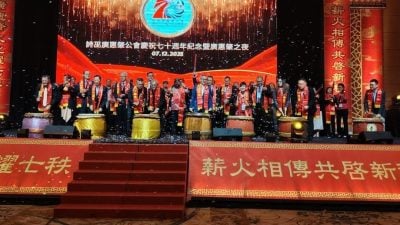 程明智推荐容苞莱任甲必丹 . 为广惠肇社区搭桥