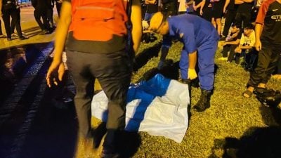 无牌少年午夜骑摩托 . 失控肇祸亡