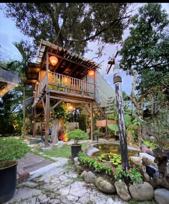 霹：2日见报∕封底主文∕新村美化动起来 （一）|  布先新旧交织 活化小镇新村 