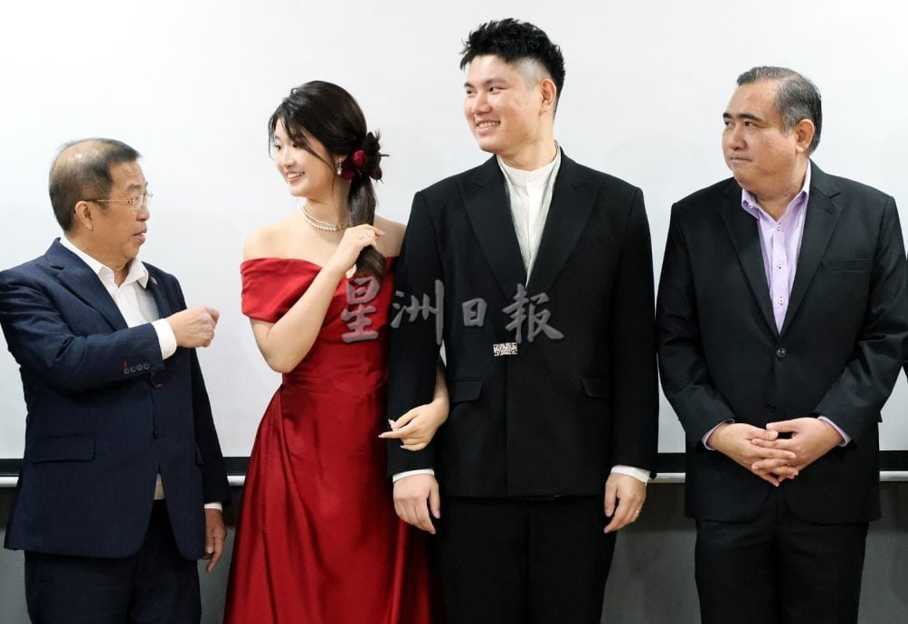 陈氏书院迎来第2025对新人注册！陆兆福：婚姻带旺文化地标