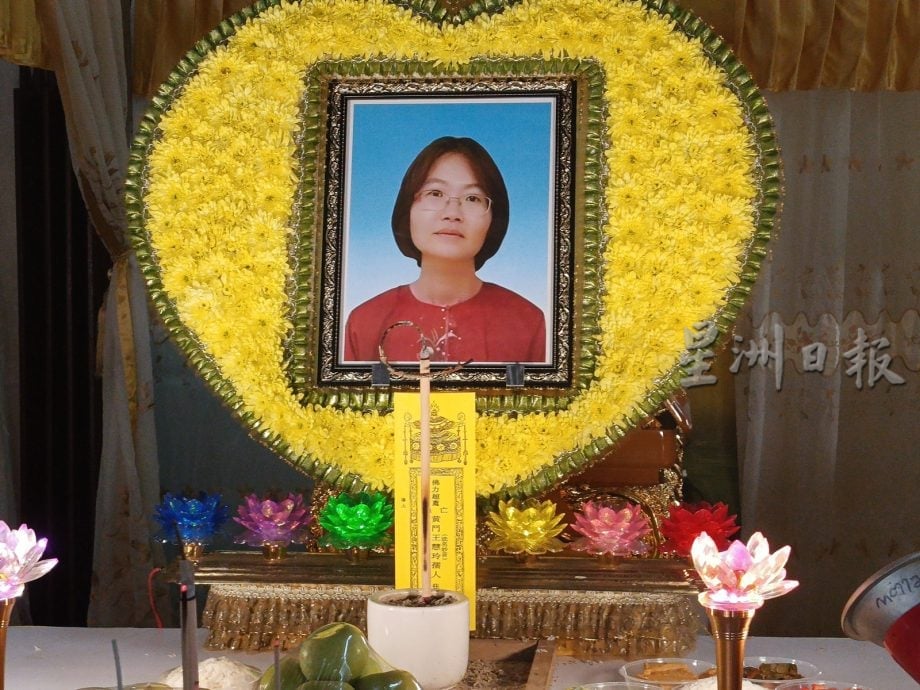 东：（已签发）3元素食王慧玲逝世