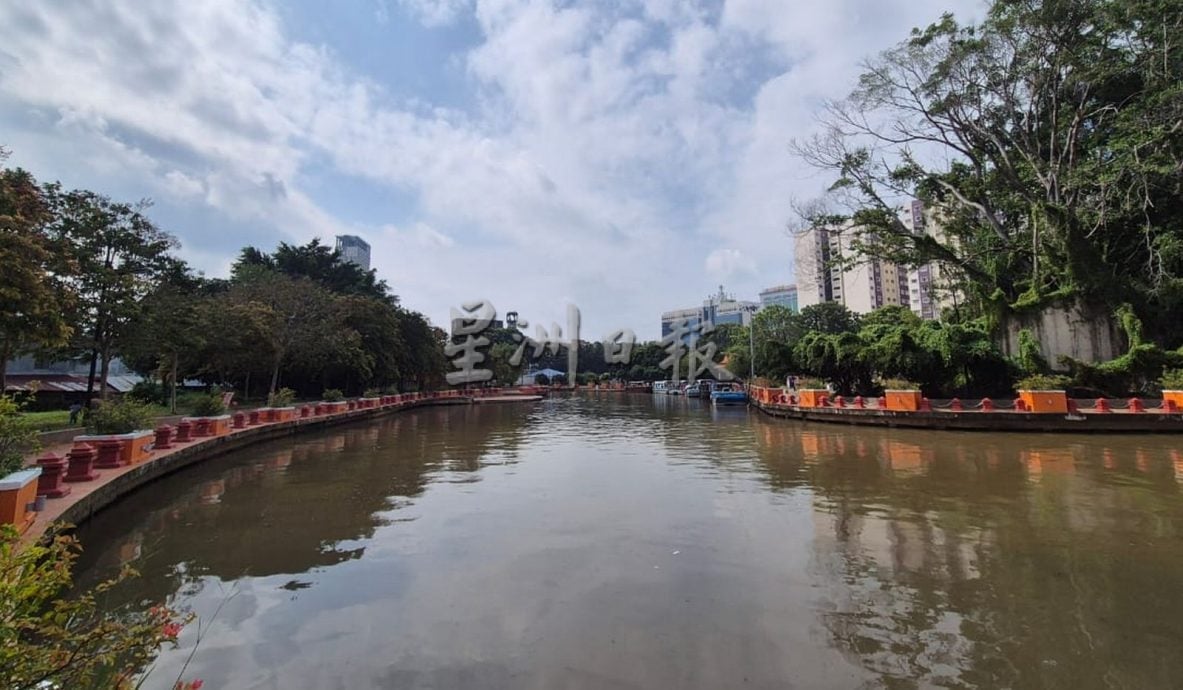 (古城封面主文)甲连续9日面临大潮现象 民众受促做好准备