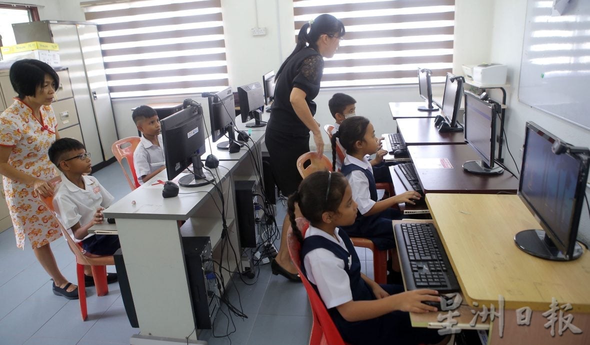 霹：3日见报∕封底主文∕微型华小.不微使命| 原住民学生人数持续增加  金宝石山脚新民华小60%原住民学生