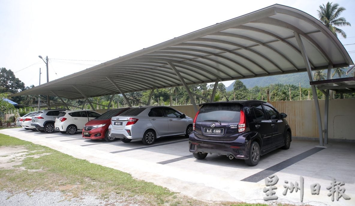 霹：3日见报∕封底主文∕微型华小.不微使命| 原住民学生人数持续增加  金宝石山脚新民华小60%原住民学生