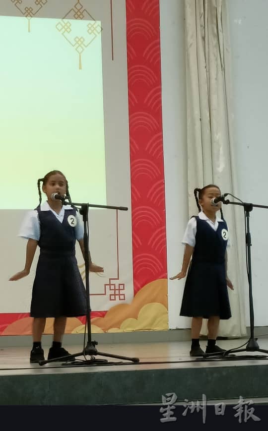 霹：3日见报∕封底主文∕微型华小.不微使命| 原住民学生人数持续增加  金宝石山脚新民华小60%原住民学生