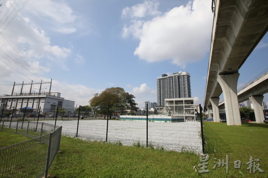 大都会/(主文)余保凭与李海云巡视捷运站停车位不足问题