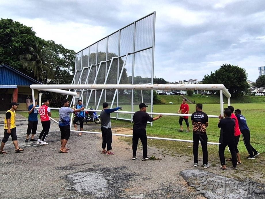 大都会(版5头)/“只差3公尺”蕉赖翠岭镇草场就可成为吉隆坡直辖区甲组足球联赛的赛场