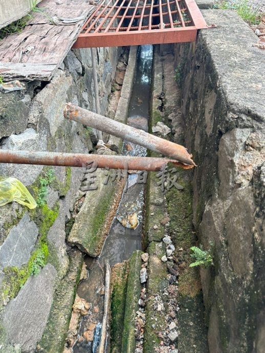 （古城封面主文）爱极乐选区旧花园沟渠久未提升 有者甚至30年未提升恐影响排水