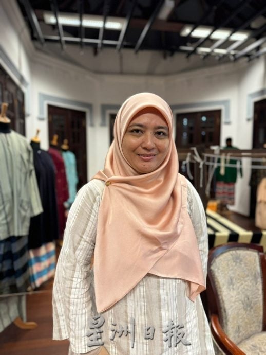 **已签发**柔：封面：新山眼〡一针一线织出“柔佛魂”  传统织线布再度被看见